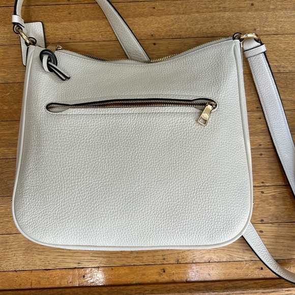 Coach ivory/cream leather hobo purse. - Picture 3 of 6
